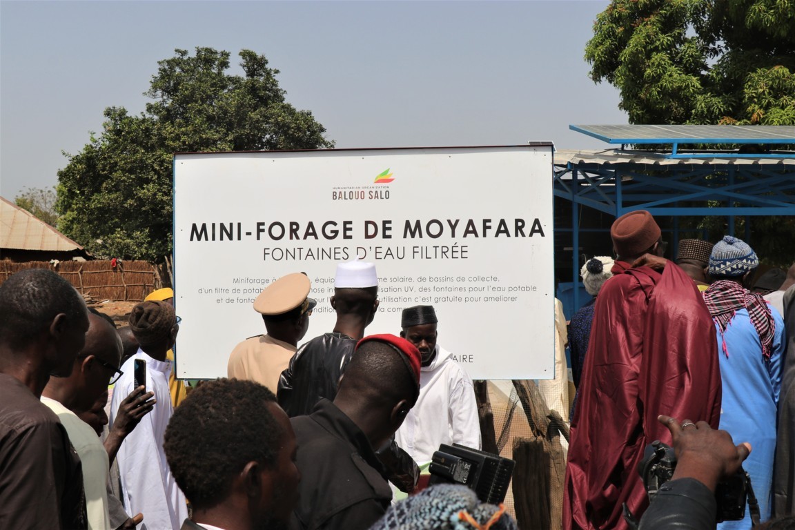 Pozzo profondo di Kenwal in Senegal by Balouo Salo - Raoul Vecchio